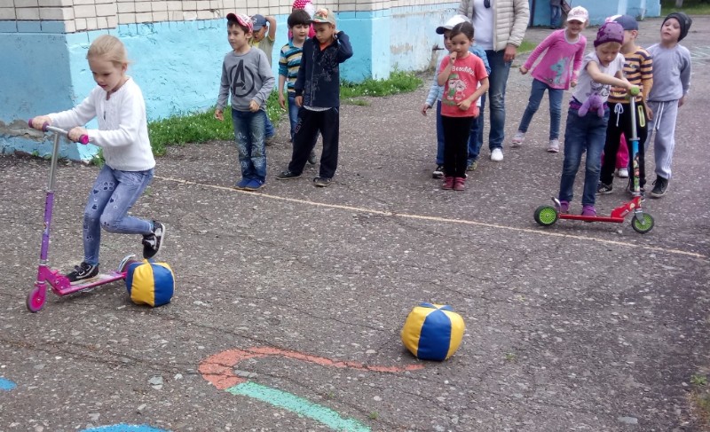 детство