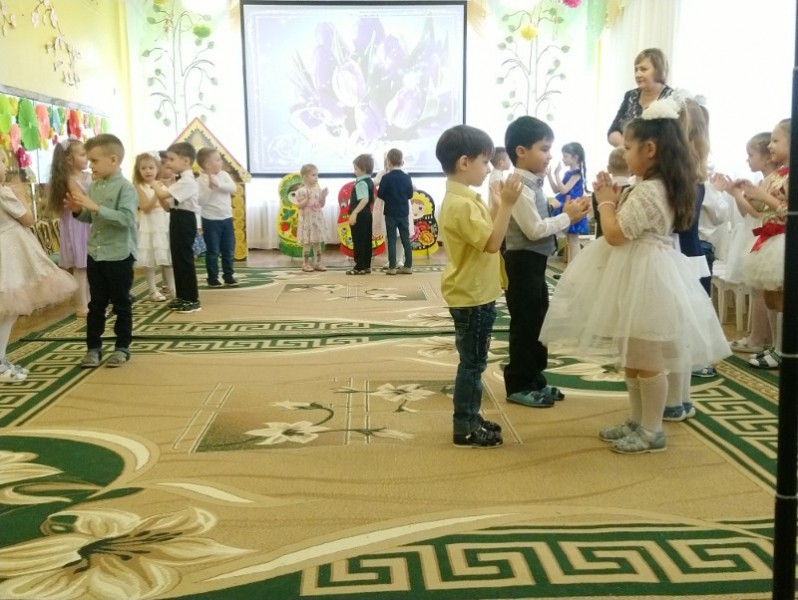 8 марта
