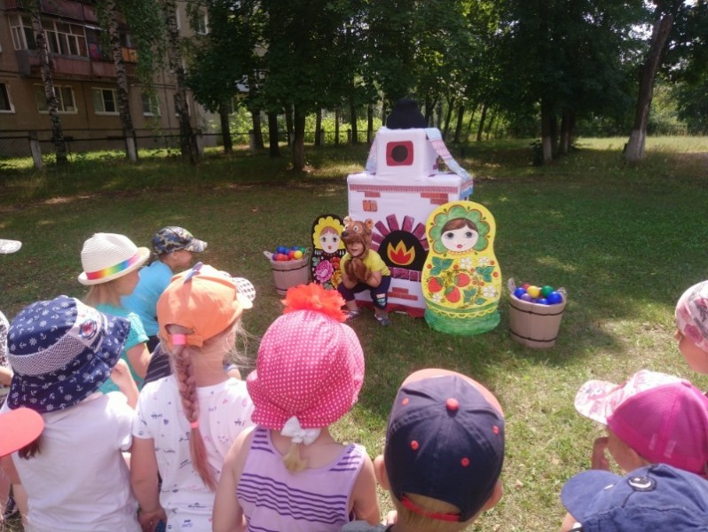 ромашковая поляна