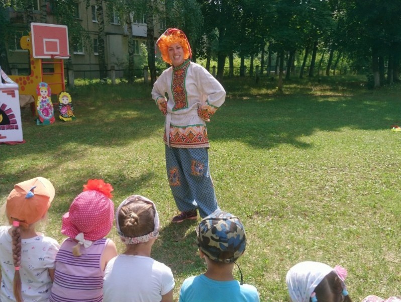 ромашковая поляна