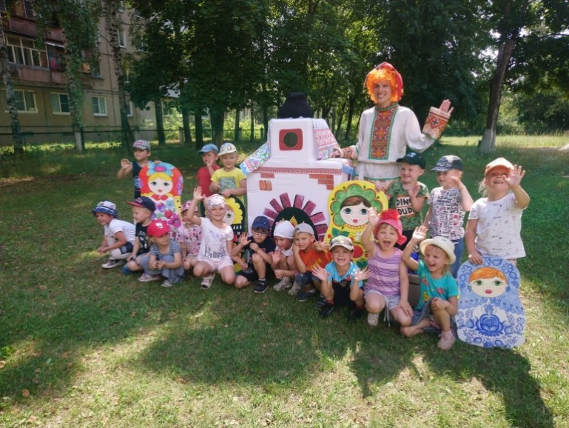 ромашковая поляна