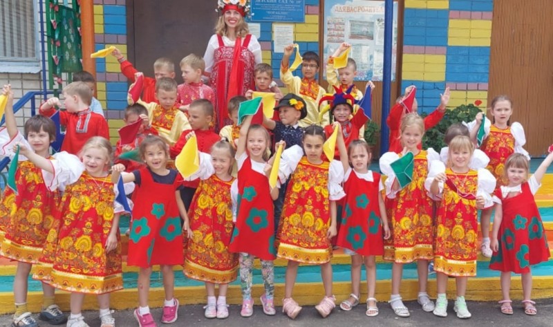 ромашковая поляна